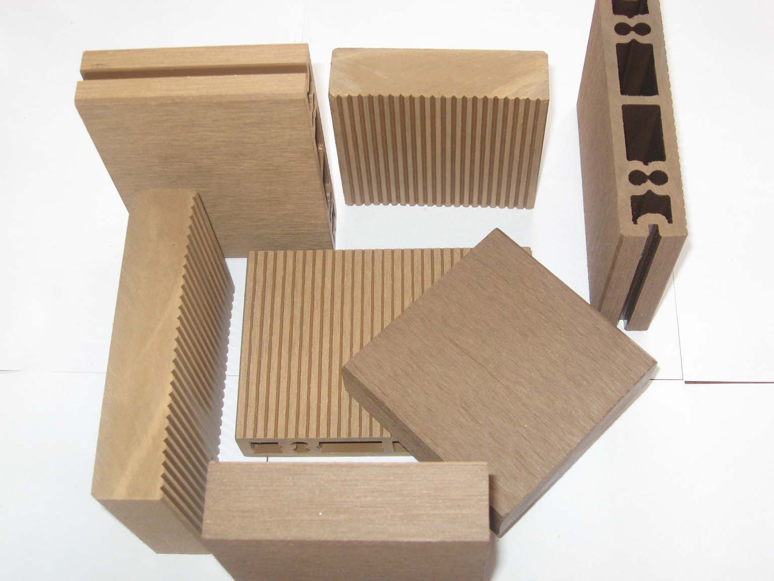  wood-polymer